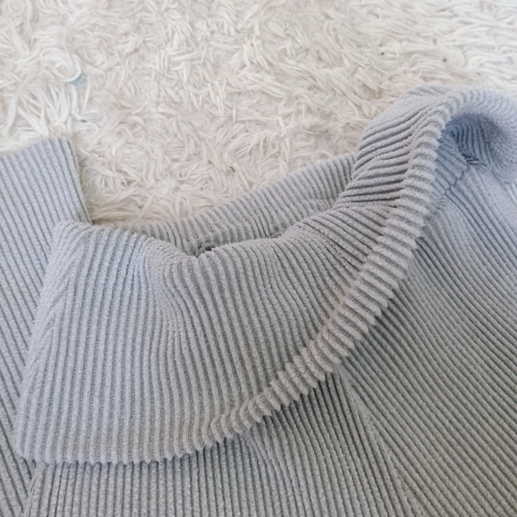 Ribbed Gray Knit Pants - Picture 4 of 4